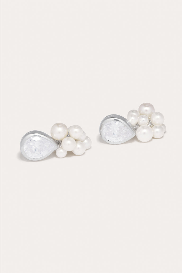 L'alchimie du temps - Boucles d'oreilles en argent recyclé perle et zircone