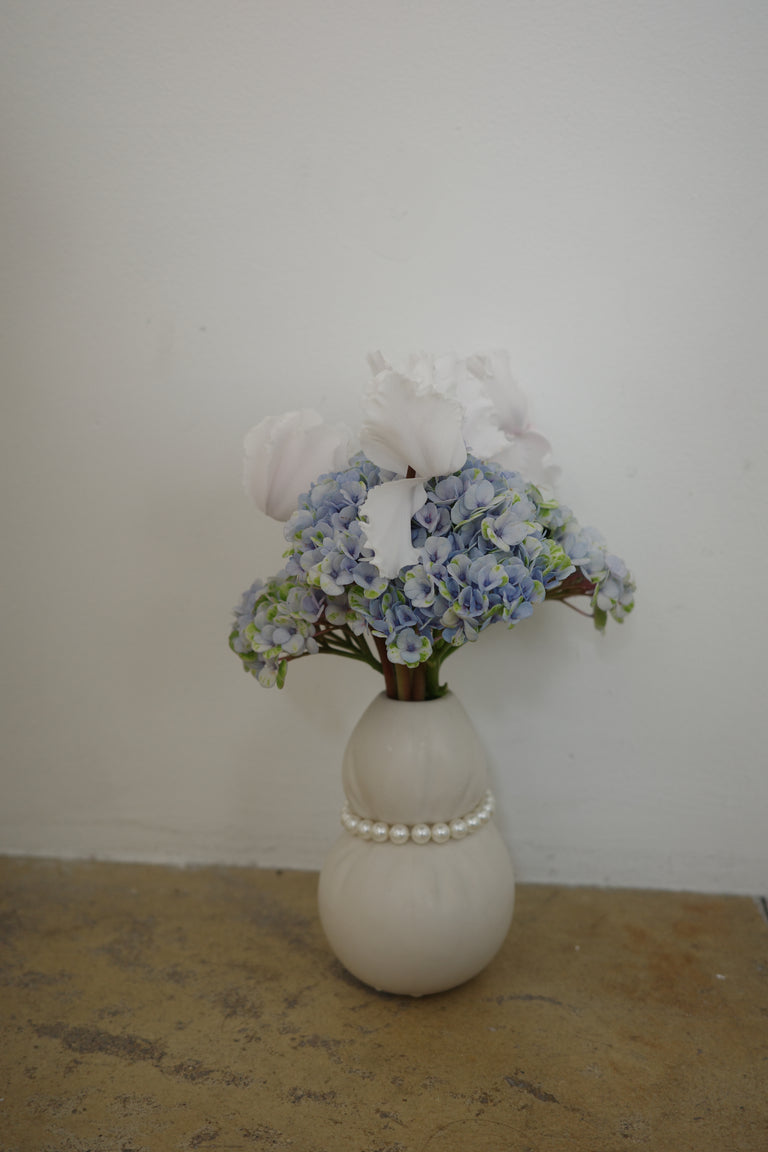 Squeezed - Petit vase blanc mat avec fausses perles