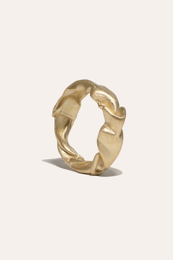 Bague en vermeil d'or recyclé "Notsobig" écrasée