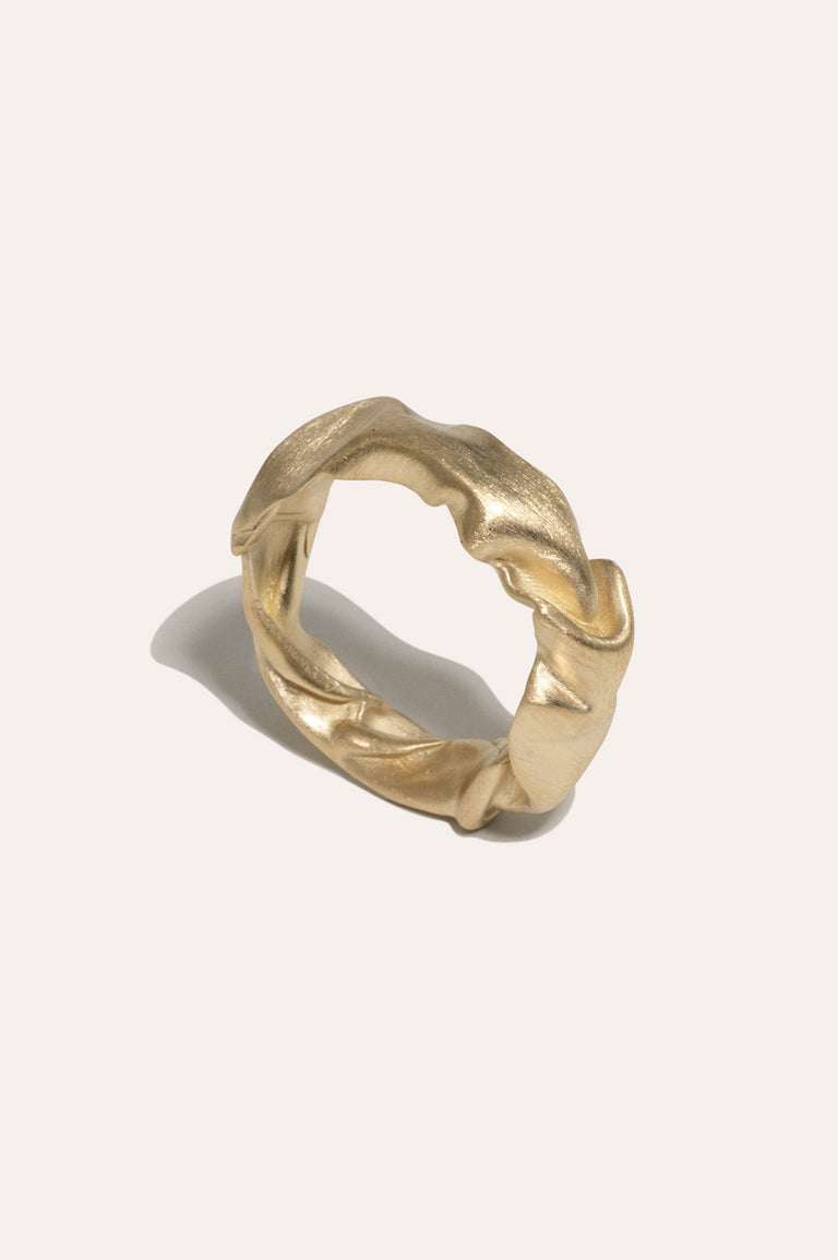 Bague en vermeil d'or recyclé "Notsobig" écrasée