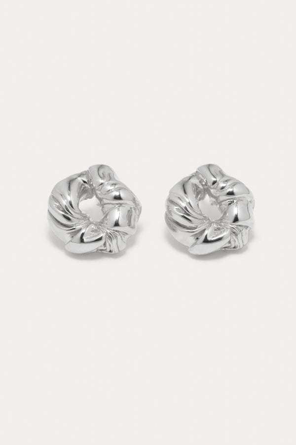 Les choses reprennent leur place quand elles s'effondrent - Boucles d'oreilles en argent recyclé