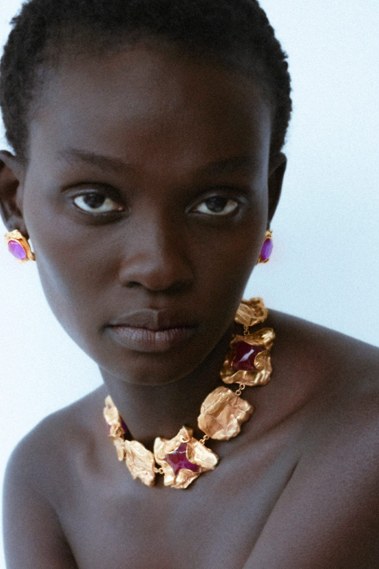 R2260 - Boucles d'oreilles en résine rose et plaqué or