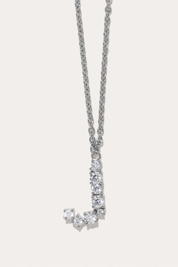 Glitchy J - Pendentif en Zircon Cubique et Plaqué Rhodium