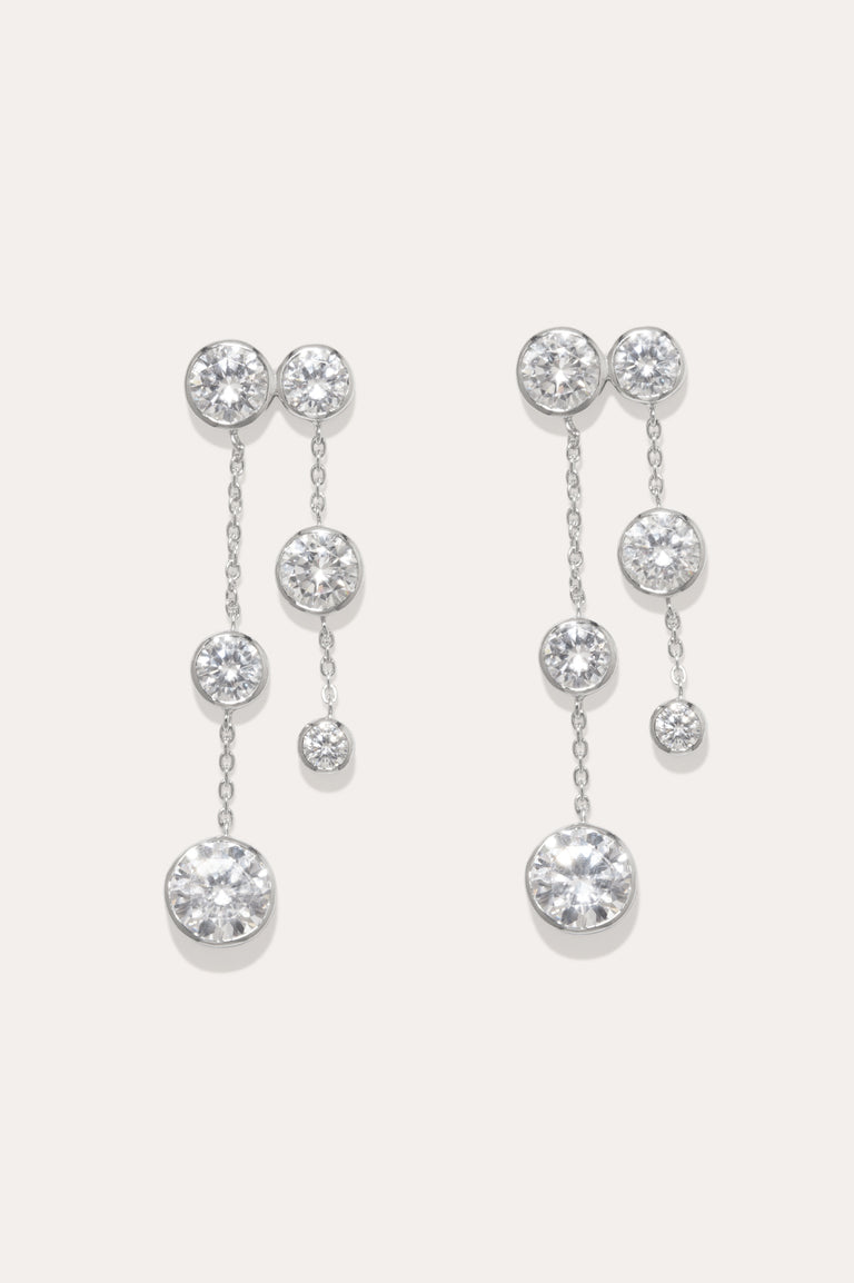 Comment voir clairement dans l'obscurité - Boucles d'oreilles en oxyde de zirconium et argent recyclé