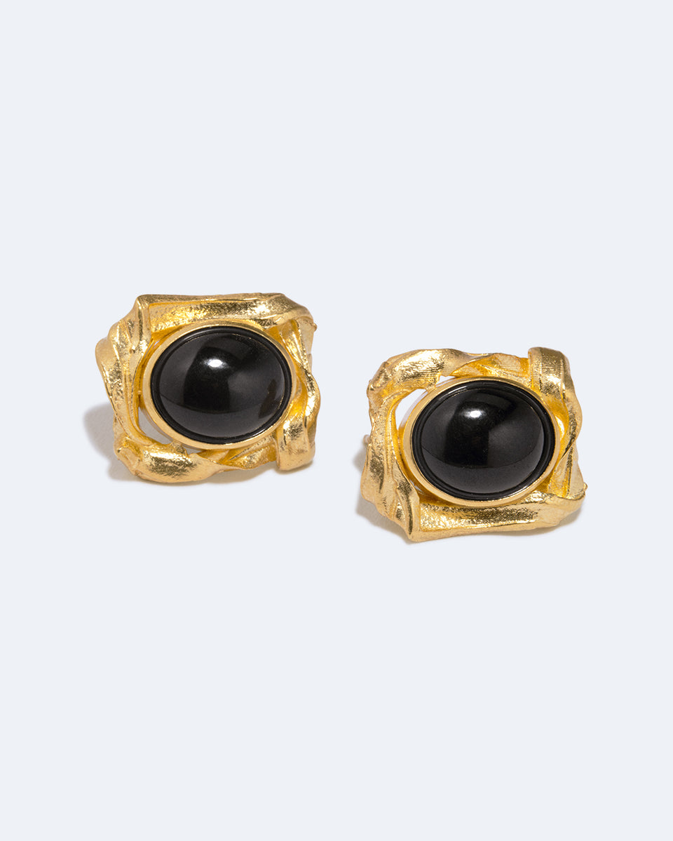 R2260 - Boucles d'oreilles en résine noire et plaqué or