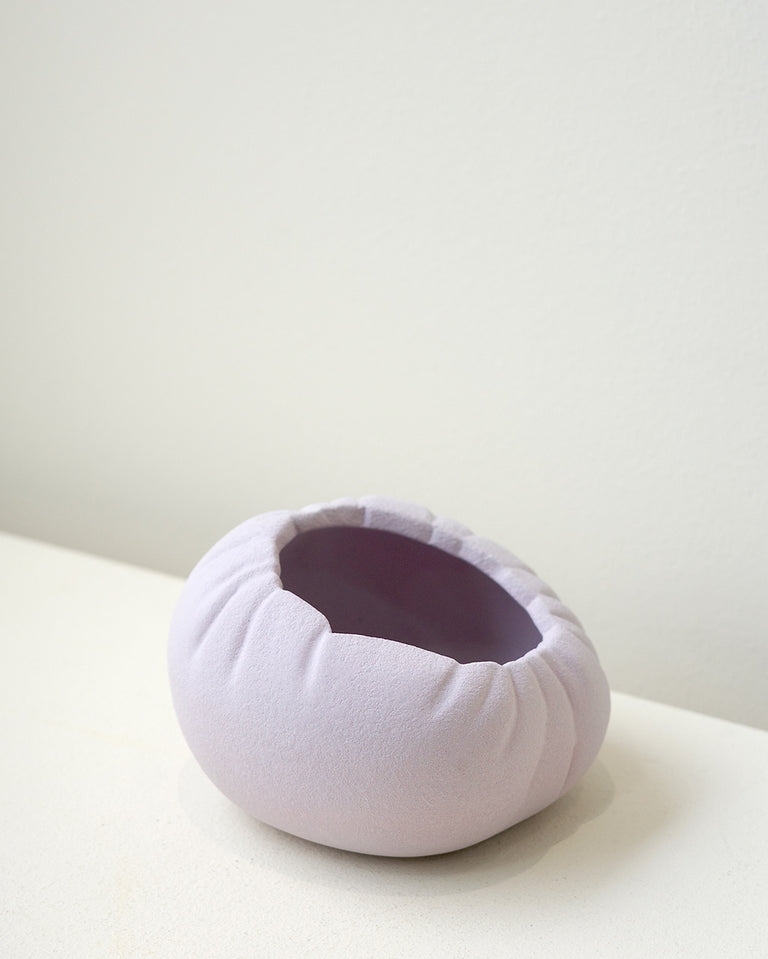 Croissant - Small Bowl in Textured Lilac