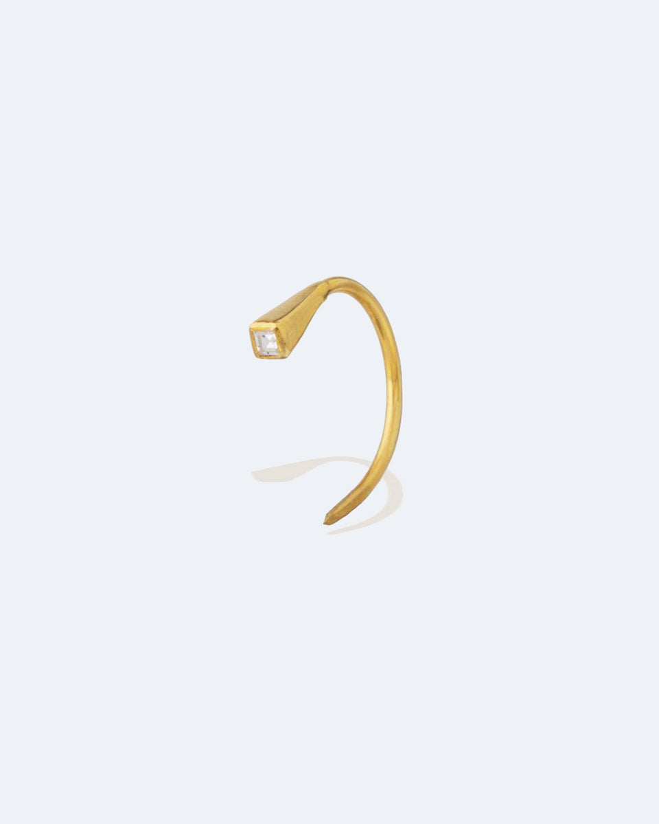 Oiseau de Nuit d'Été - Boucle d'Oreille Unique en Or Jaune et Diamants