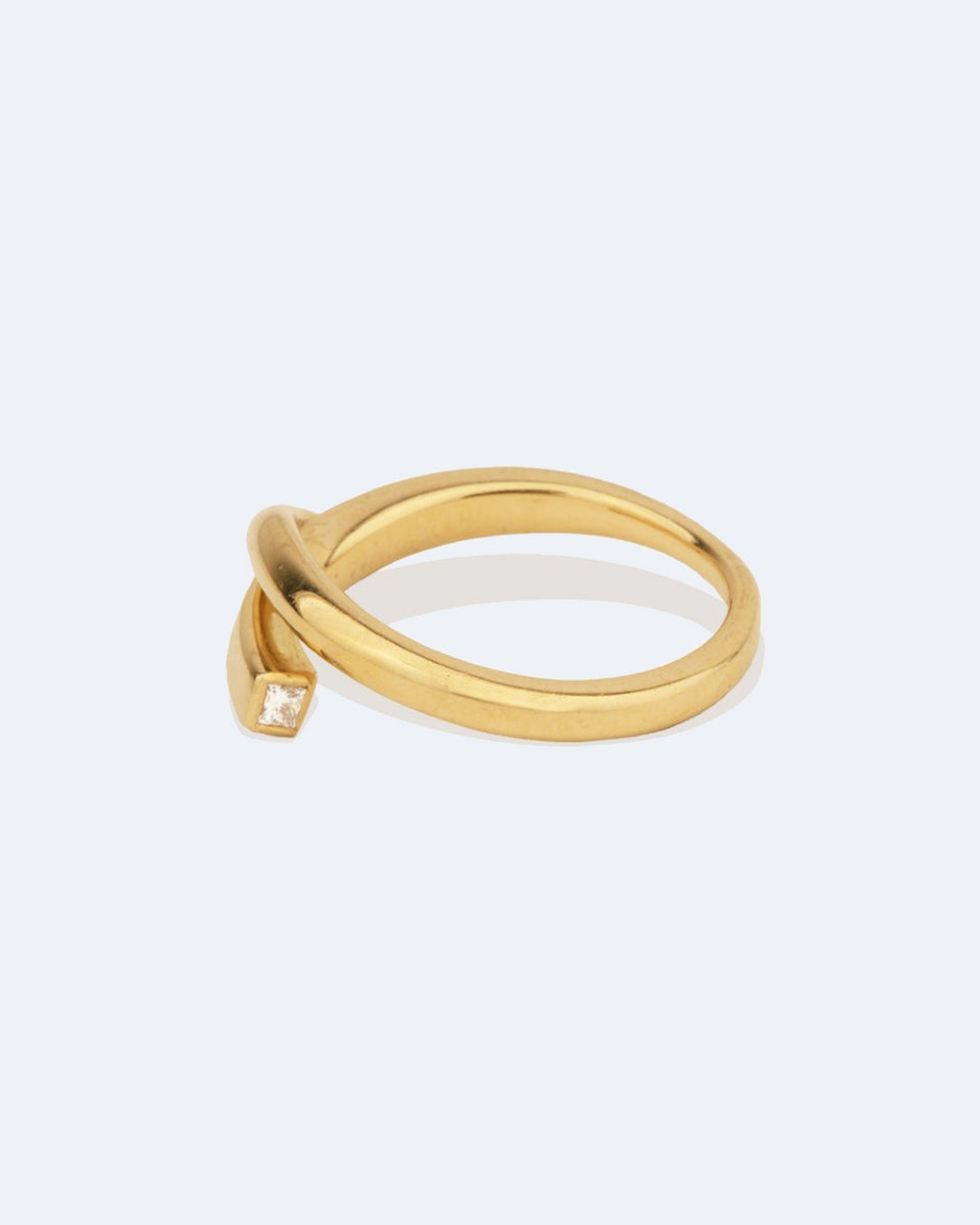 Une Rivière dans les Vallées - Bague en Or Jaune 18 Carats et Diamants