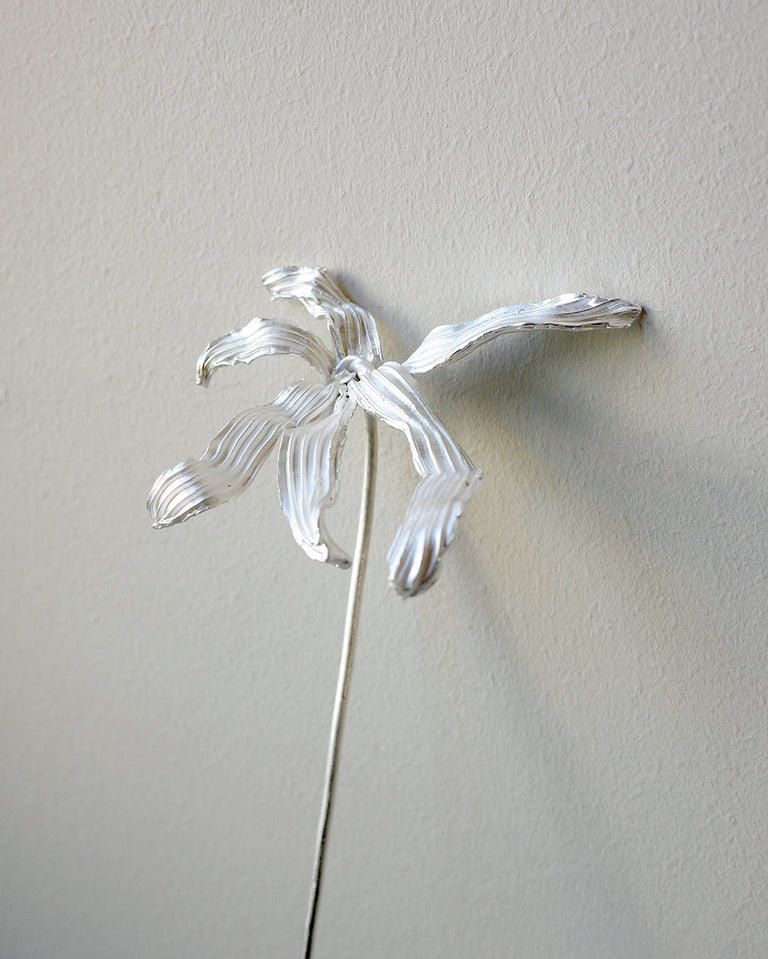 The Ebb - Flower Ornament in Silver