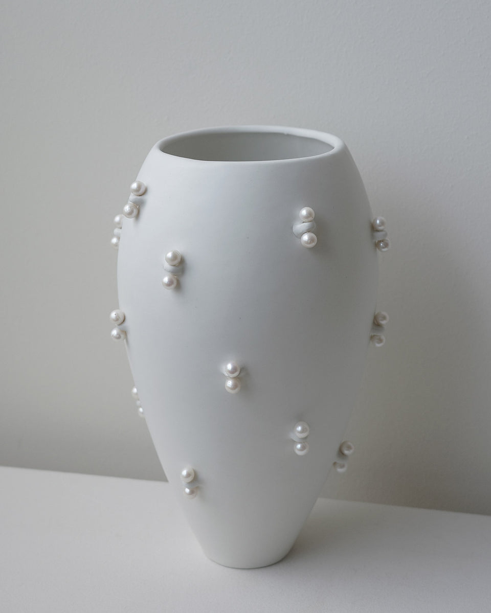 Pinched - Large Vase In Matte White w/ Freshwater Pearl