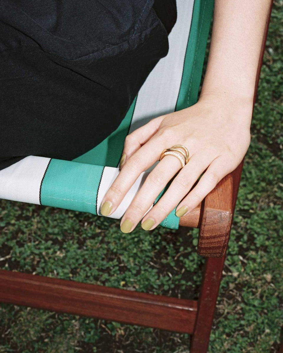 Surrounded Islands - 18ct Yellow Gold and Diamond Ring