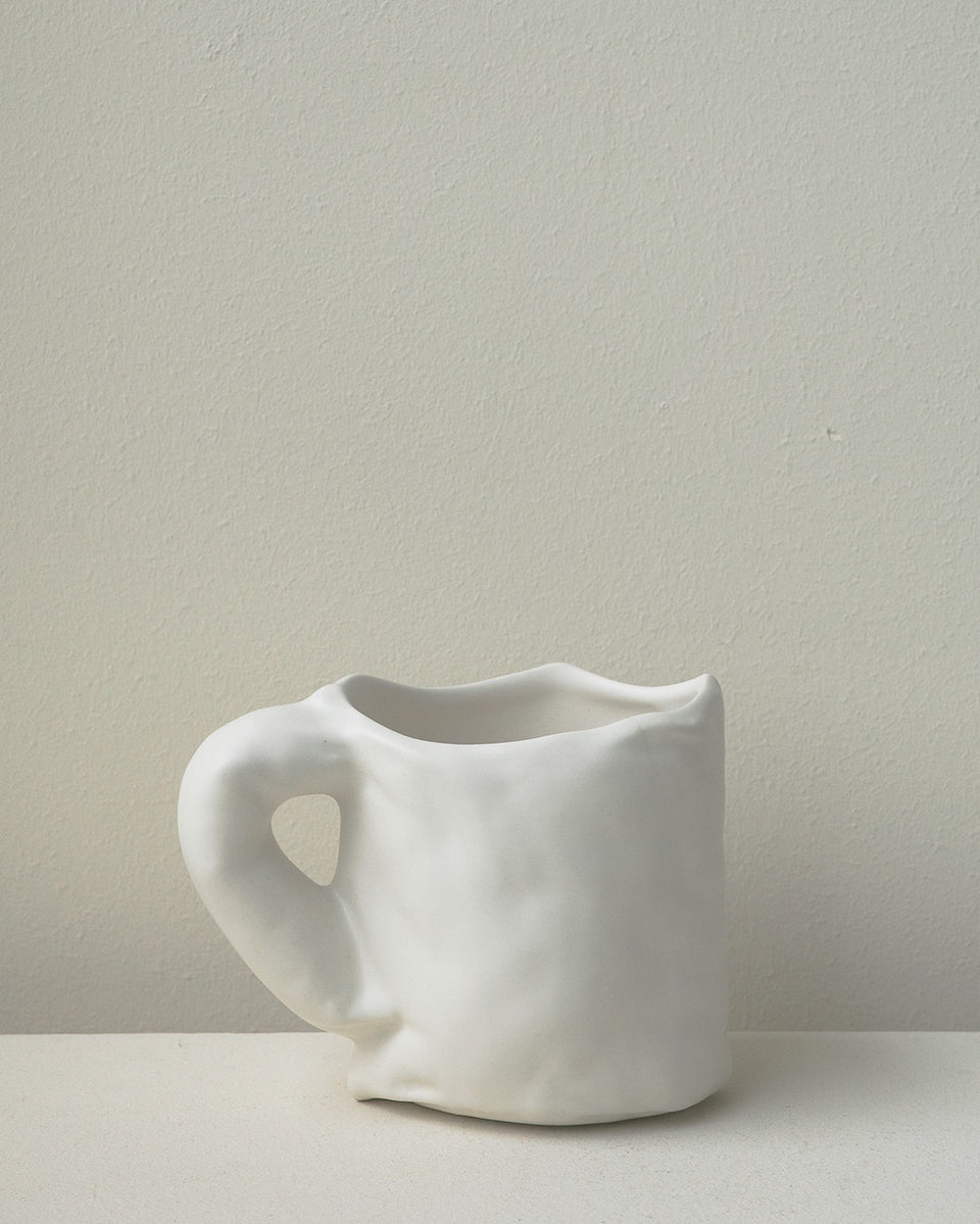 Stand Back! This Mug is Deflating - Mug in Matte White