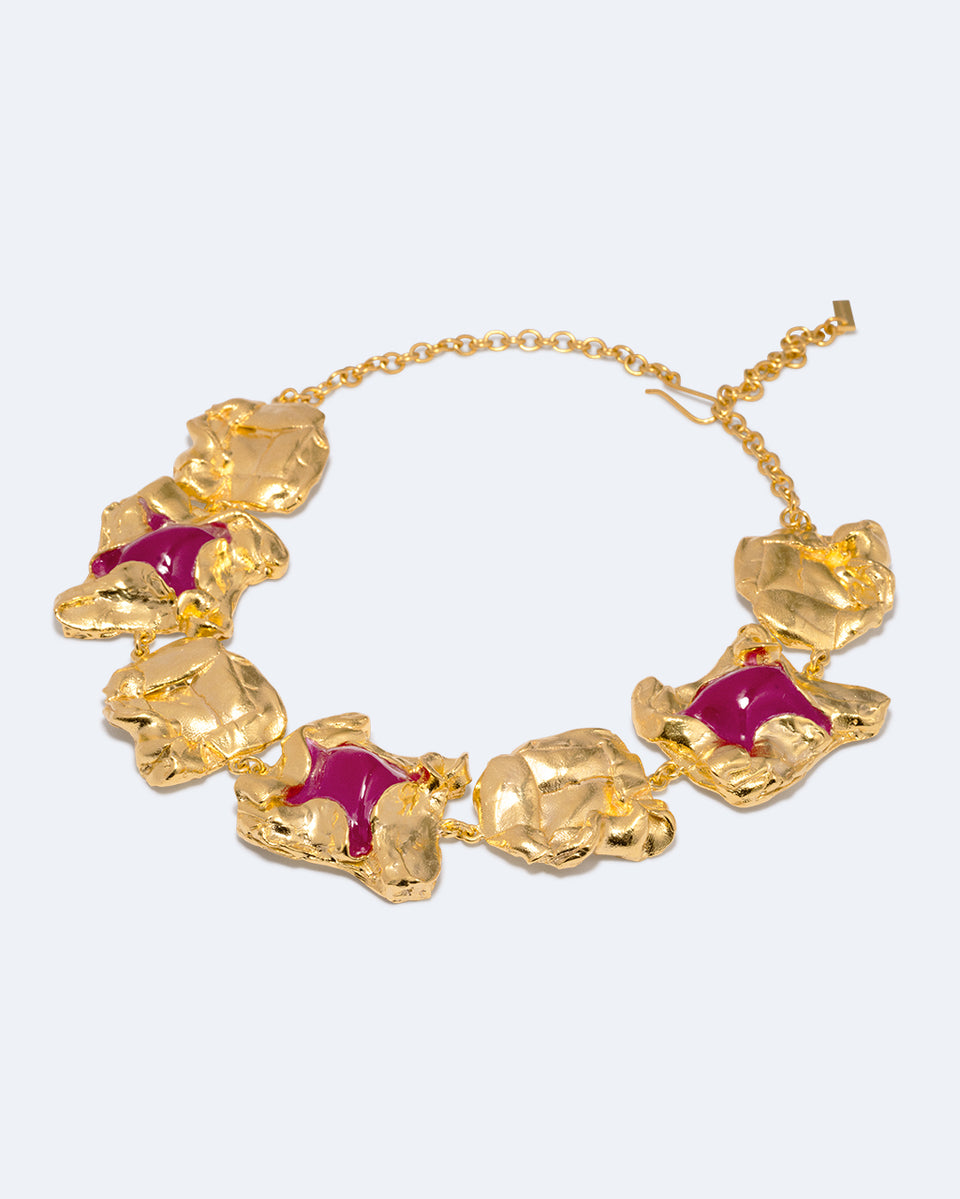 R2261 - Collier en résine rose et plaqué or