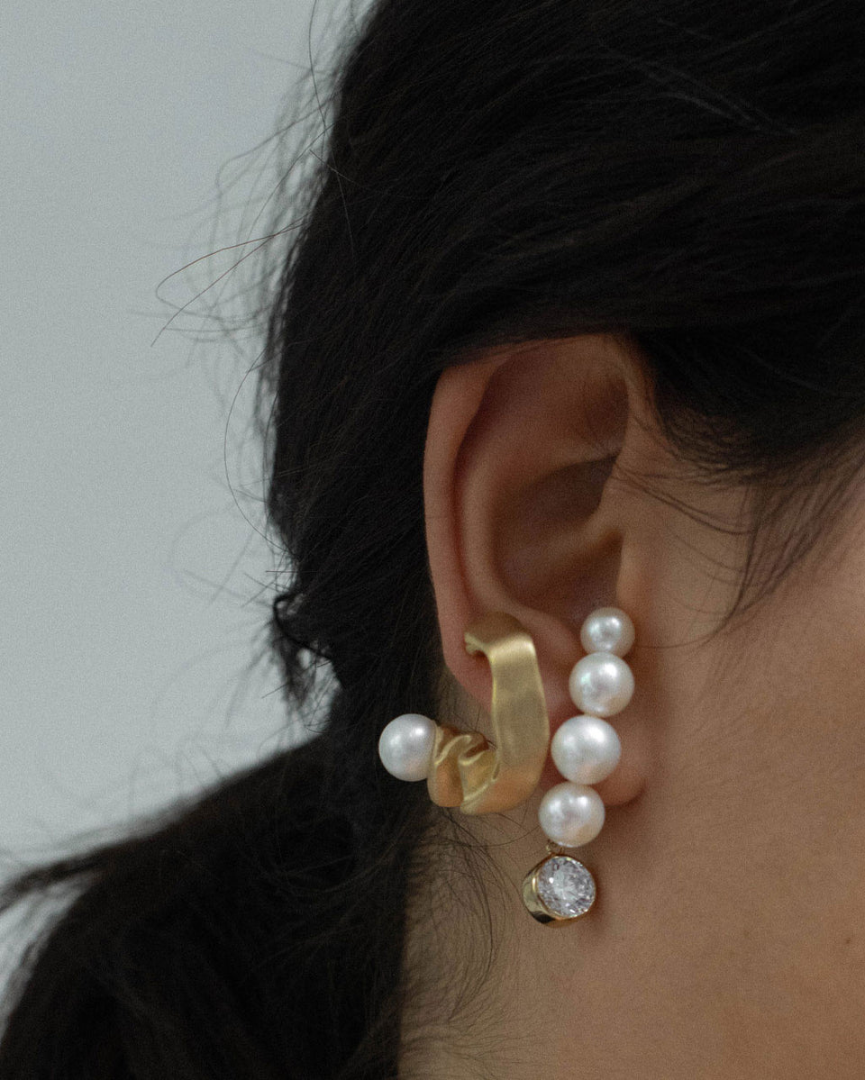 Crumple II - Boucles d'oreilles perles et vermeil or