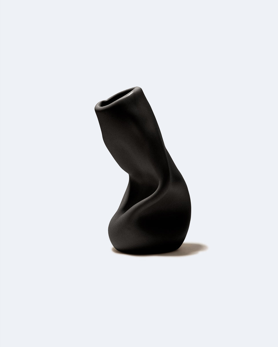 Solitude - Vessel in Matte Black
