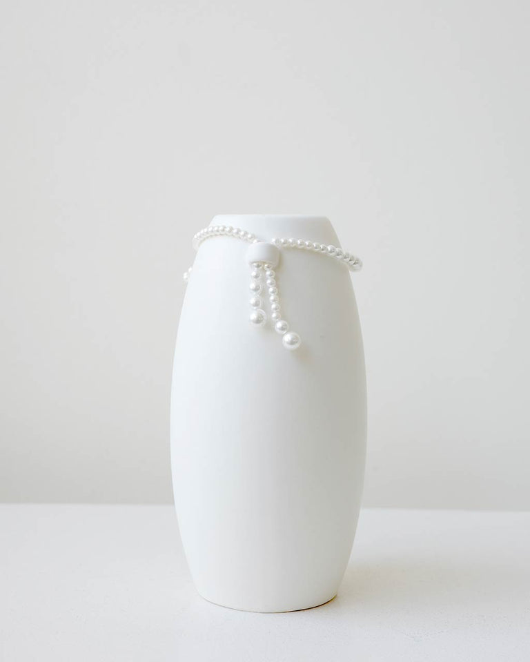 B160 - Petit vase blanc mat avec fausse perle