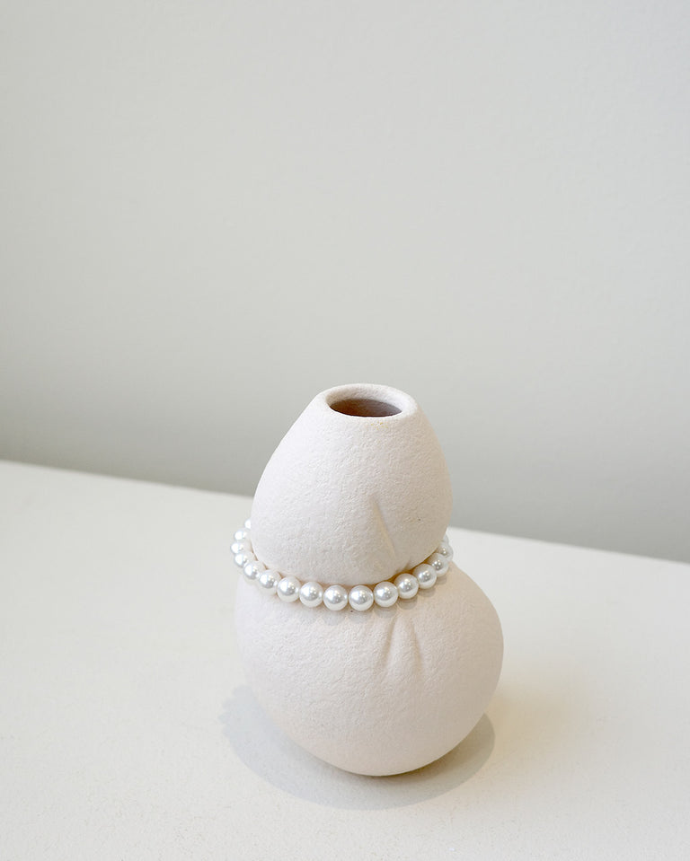 Squeezed - Small Vase in Textured Beige w/ Faux Pearls