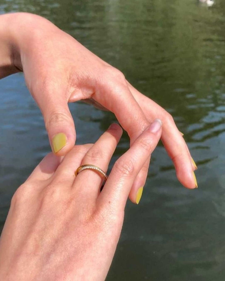 Un monde différent – Bague en or jaune 18 carats et diamants