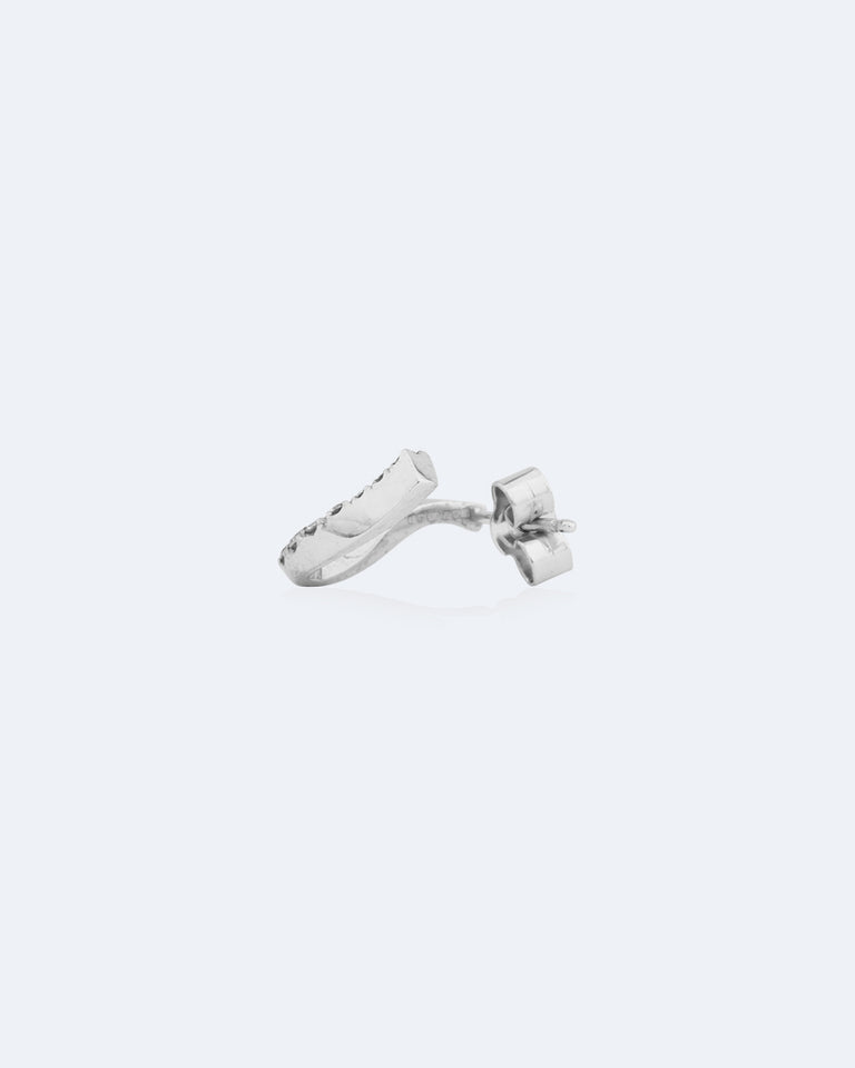 L'écrasement de l'eau - Boucle d'oreille solitaire en or blanc 18 carats et diamants