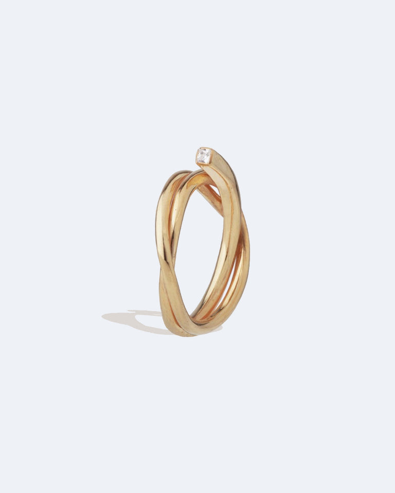 Archéologie de l'ère industrielle - Bague en or jaune 18 carats et diamants
