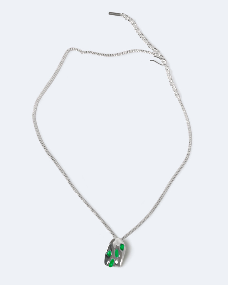 R2293 - Pendentif en résine verte et plaqué argent