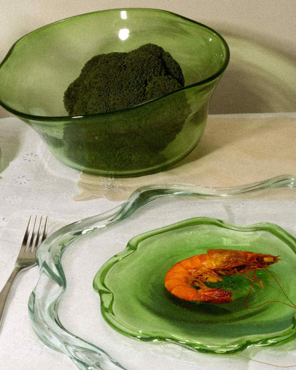 Assiette d'appoint Pond en verre recyclé, vert feuille