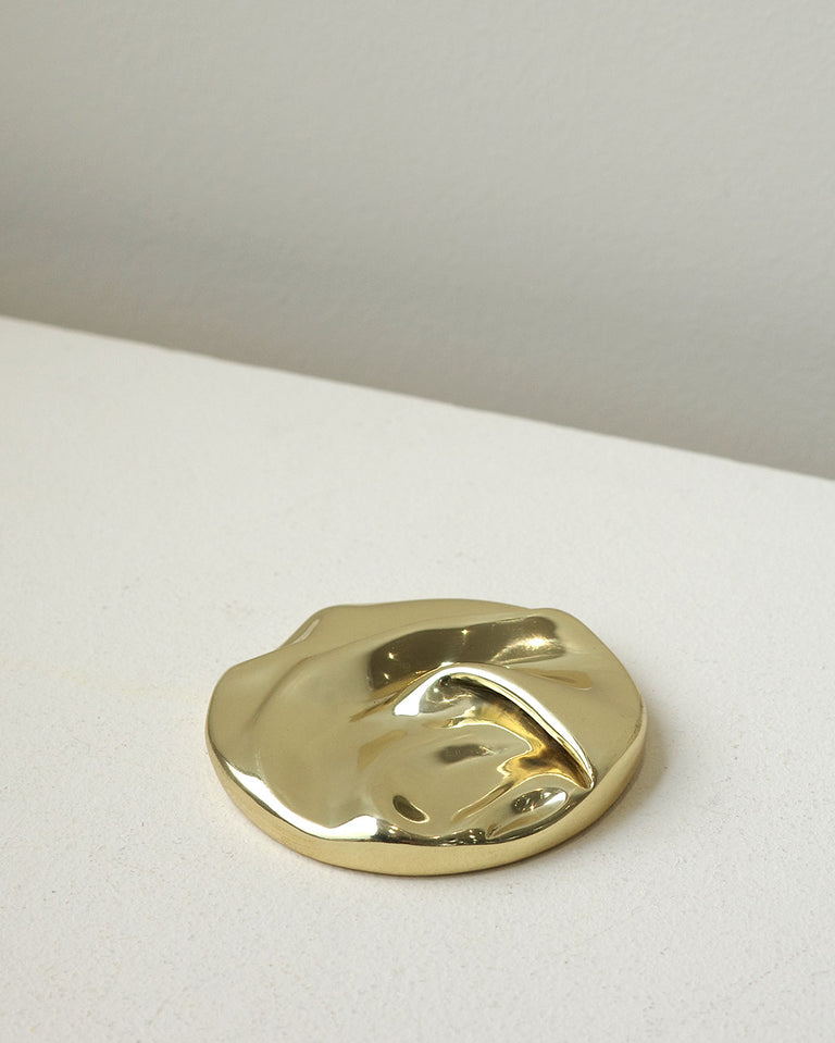 L24 - Miroir de poche en laiton doré