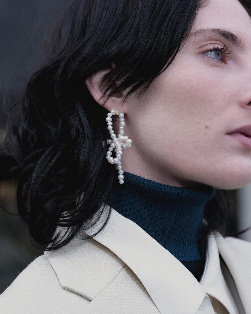 Boucles d'oreilles en vermeil or, perles et zircons « Loop-the-Loop »
