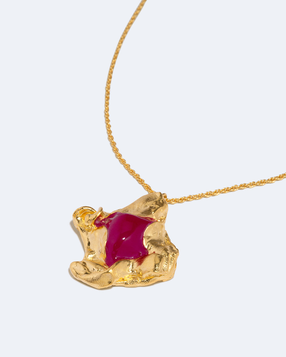 R2262 - Pendentif en résine rose et plaqué or