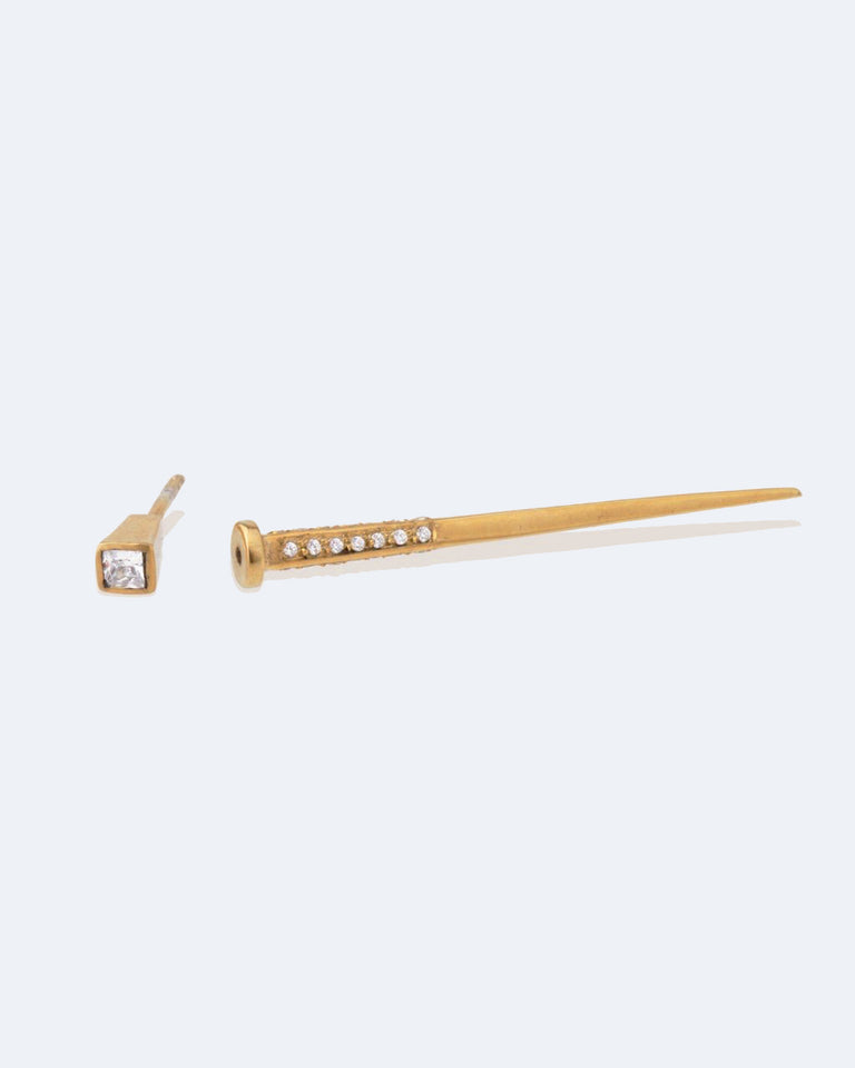 Une dispute avec mon dentiste - Boucle d'oreille solitaire en or jaune et diamants