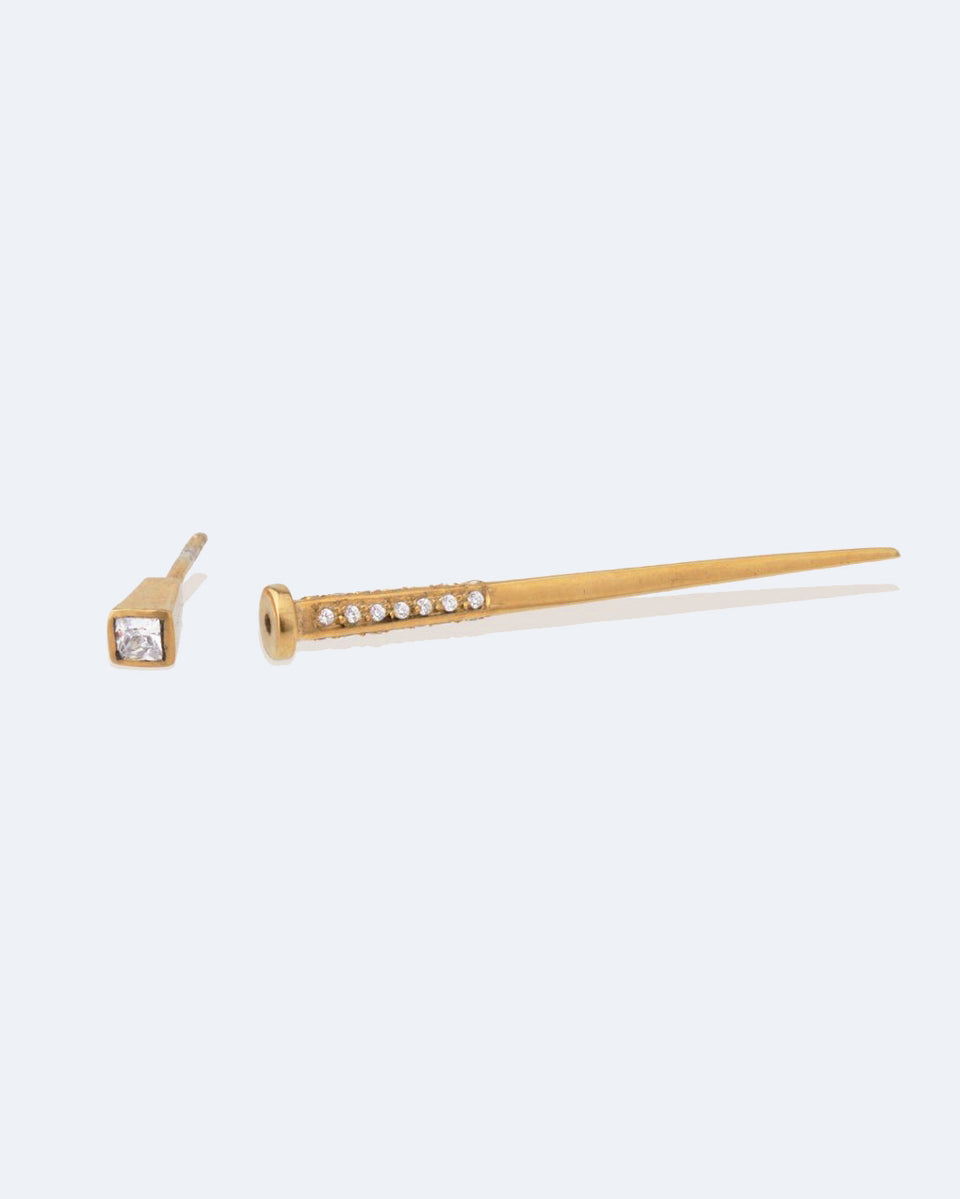 Une dispute avec mon dentiste - Boucle d'oreille solitaire en or jaune et diamants