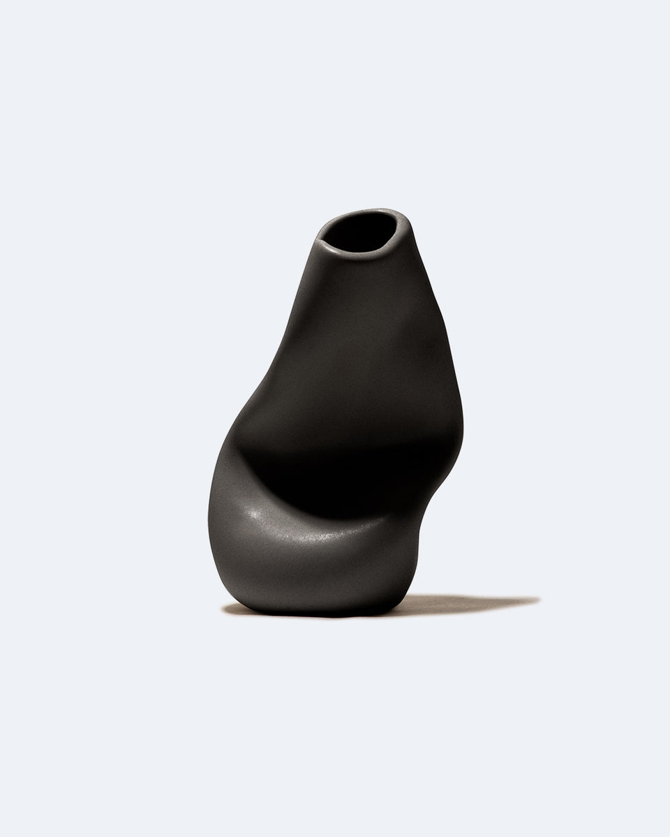 Solitude - Vessel in Matte Black