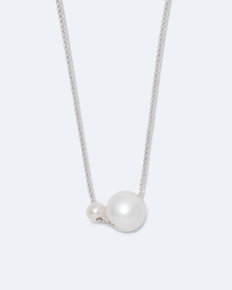 Un [Blanc] peut changer le monde - Pendentif plaqué perle et platine