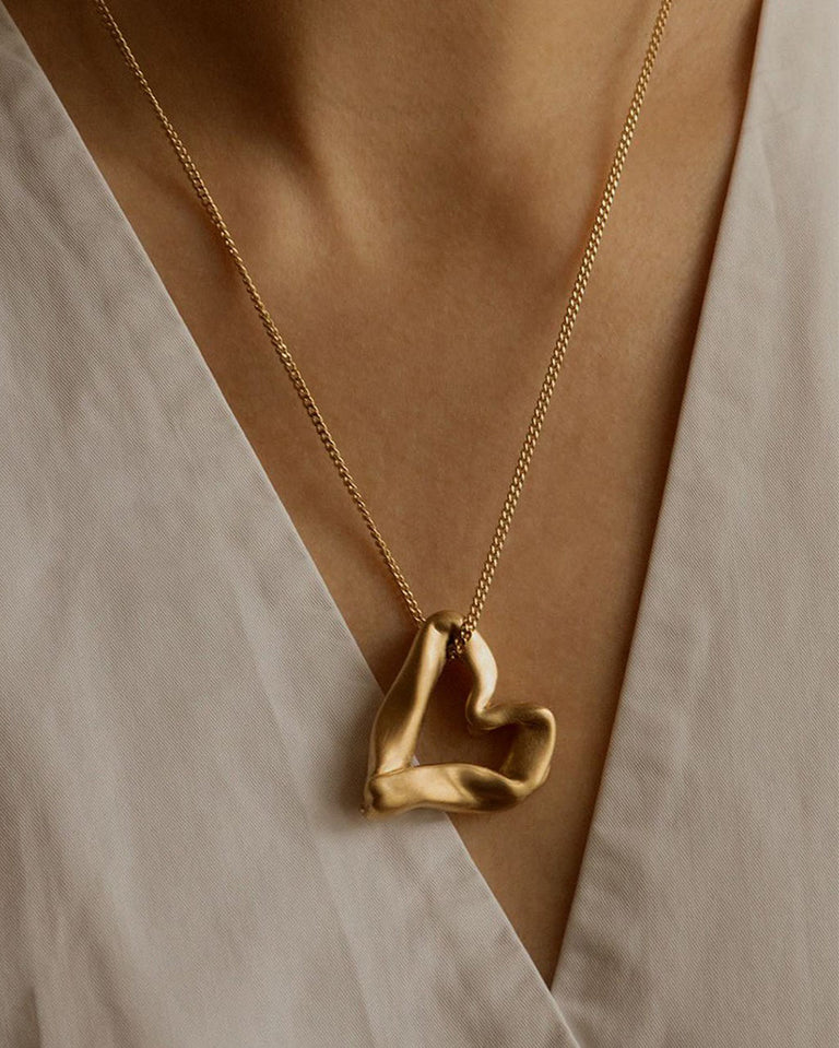 Le cœur n'est pas une métaphore - Pendentif en vermeil recyclé