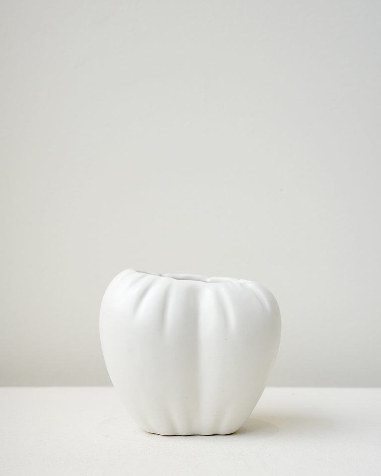 B72 - Petit vase blanc mat