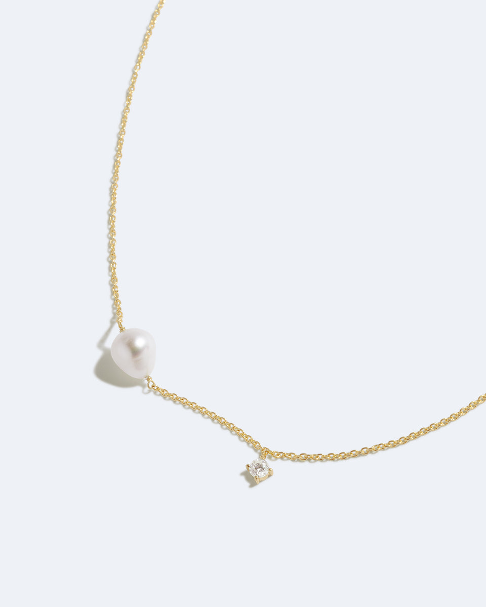 P228 - Collier en vermeil d'or recyclé perle et oxyde de zirconium