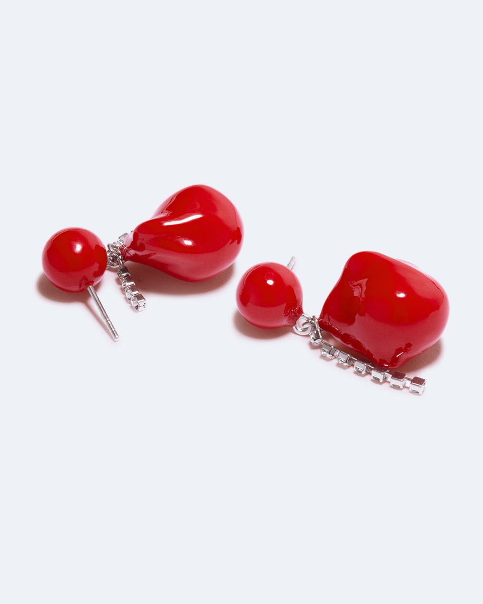 Entre les marées - Boucles d'oreilles en résine rouge et strass plaquées rhodium