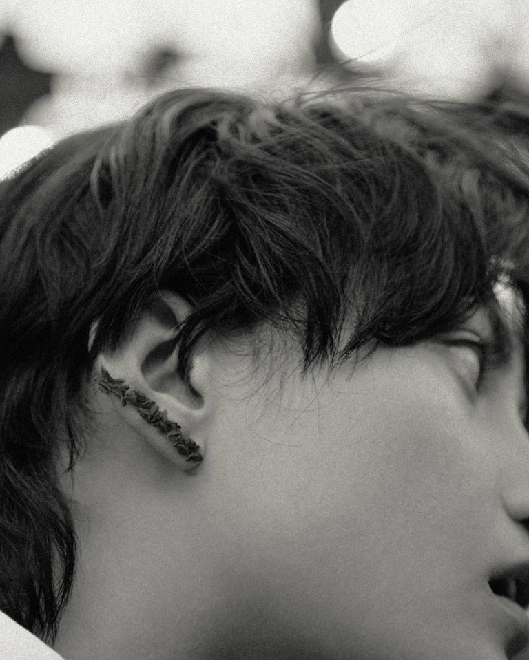 Papillons Dystopiques - Earcuff en Or Jaune 18 Carats et Diamants