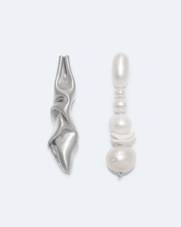 "Notsobig" Crumple - Pearl and Ceramic Platinum Plated Earrings