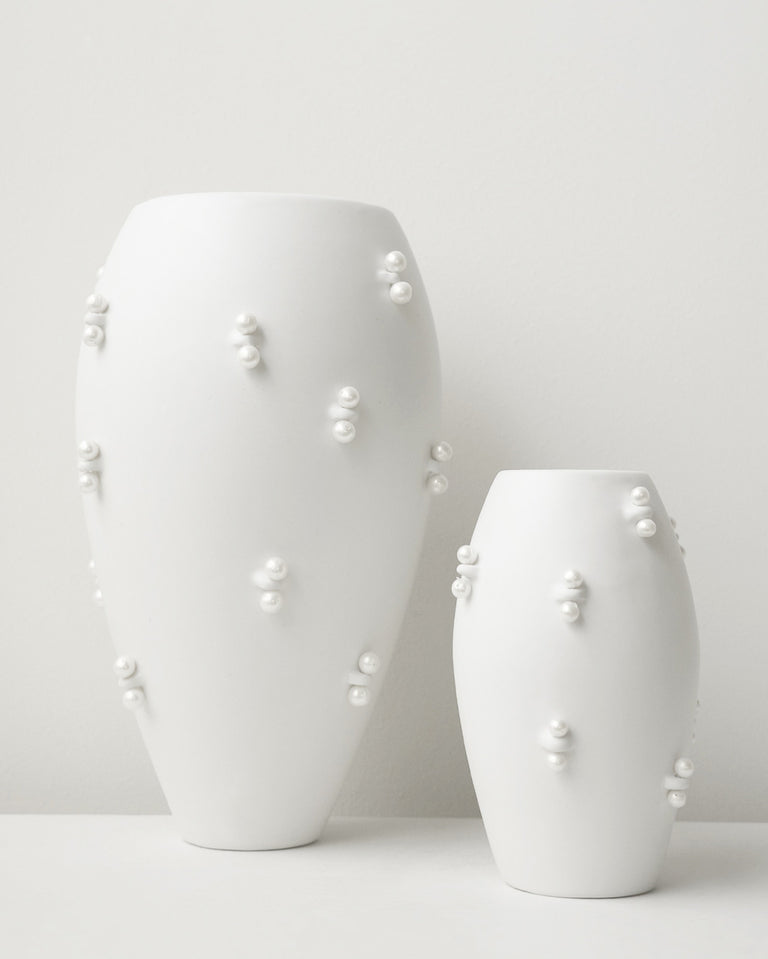 Pinched - Small Vase In Matte White w/ Freshwater Pearl