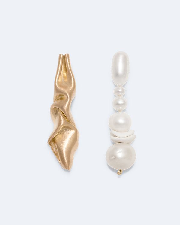 "Notsobig" Crumple - Pearl and Ceramic Gold Vermeil Earrings