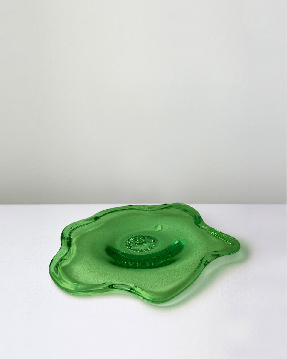 Assiette d'appoint Pond en verre recyclé, vert feuille
