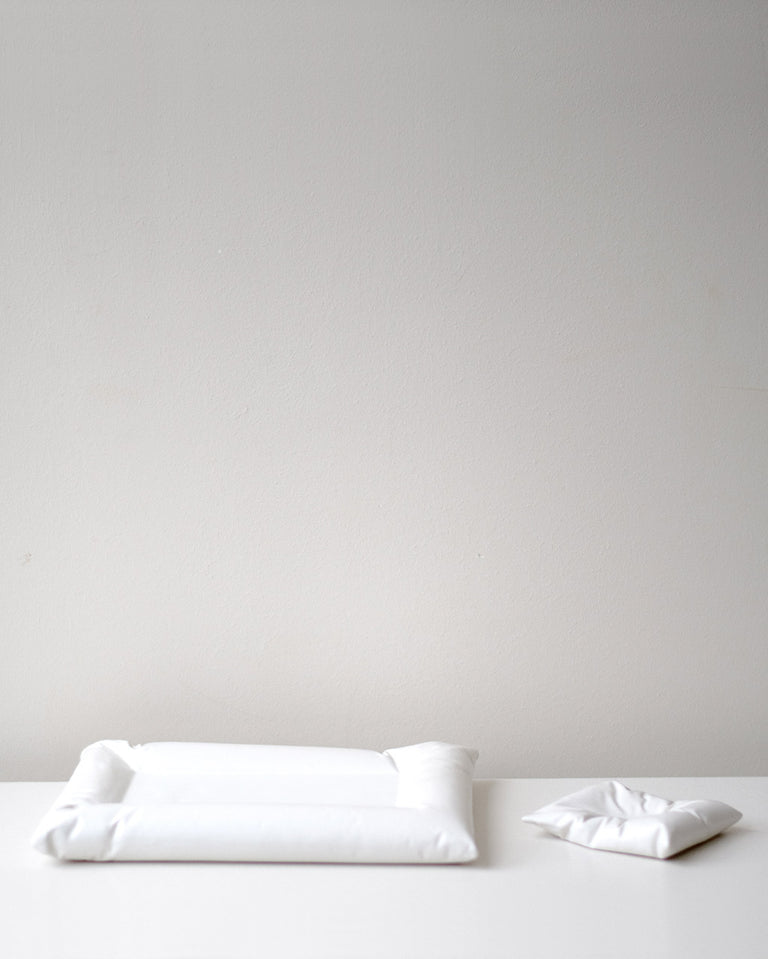 Plush III - Ceramic Cushion Tray in Matte White