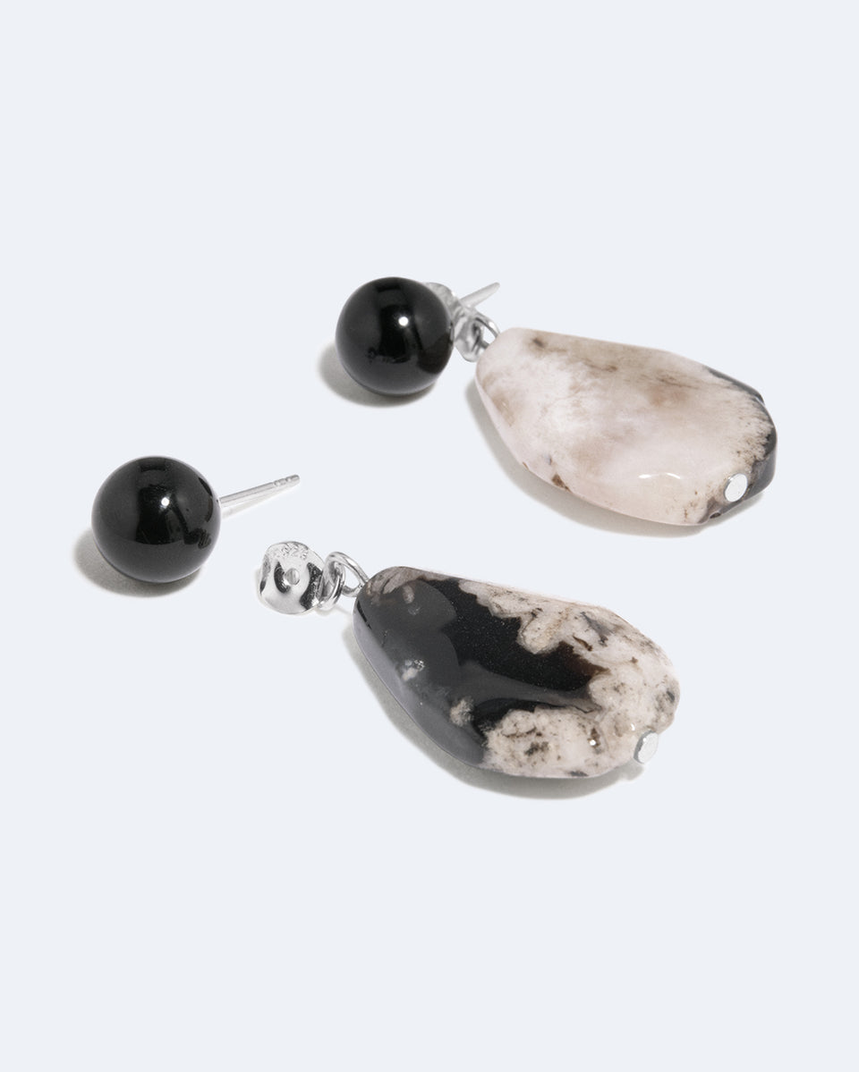 H103 - Boucles d'oreilles en argent recyclé Agate Fleur de Cerisier Noire et Onyx Noir