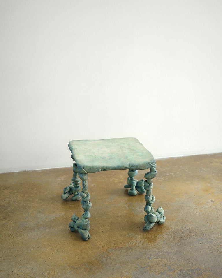 Repose-pieds en bronze