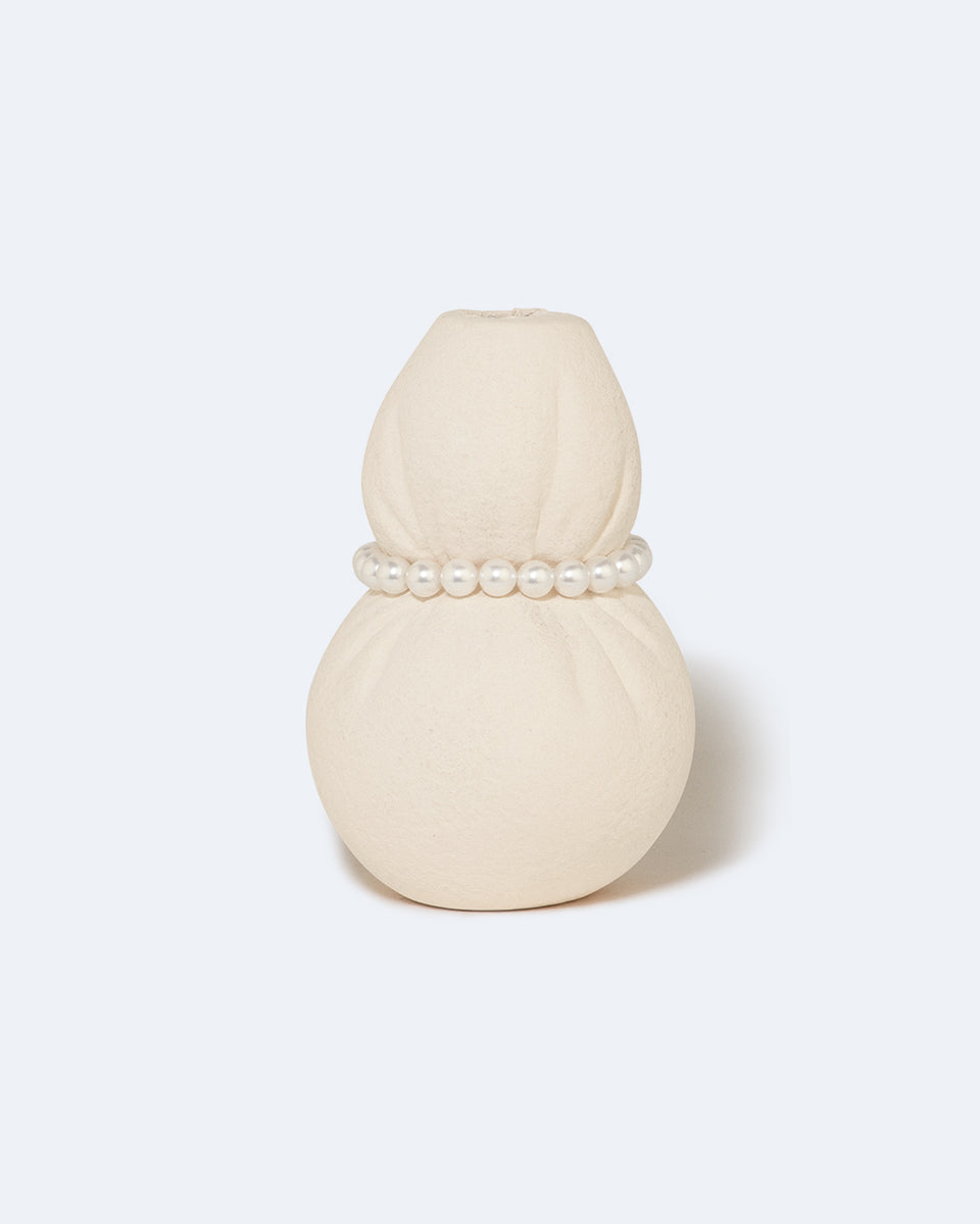 Squeezed - Small Vase in Textured Beige w/ Faux Pearls