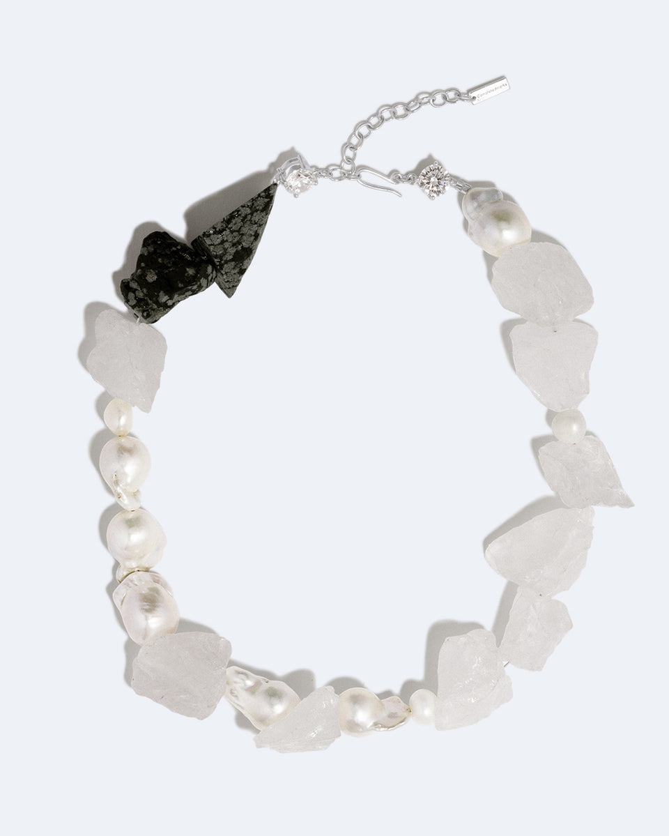 H87 - Collier en argent recyclé perle, oxyde de zirconium, obsidienne flocon de neige et cristal de roche