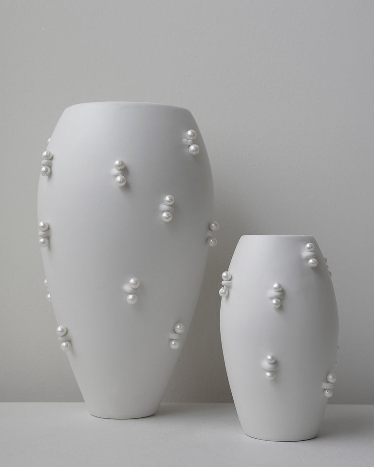Pinched - Small Vase In Matte White w/ Freshwater Pearl