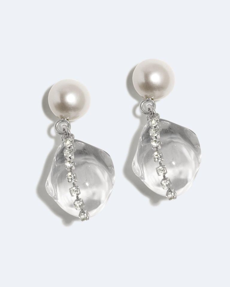 Entre les marées – Boucles d'oreilles plaquées rhodium en résine transparente et strass