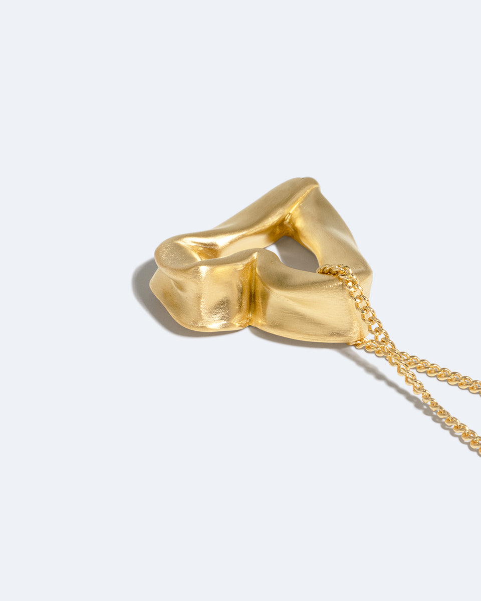 Le cœur n'est pas une métaphore - Pendentif en vermeil recyclé